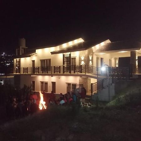 Rr Holiday Inn Кодайканал Экстерьер фото
